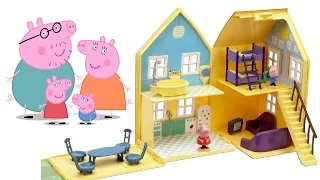 GRANDE CASA DI PEPPA PIG italiano, giochi per bambini, toc toc possiamo entrare Peppa?!