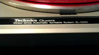 Technics SL-Q300 direct drive automatic turntable