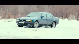 BMW E32 730i teaser