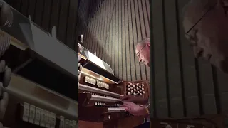 Edwin Playing Calvary Temple Pipe Organ