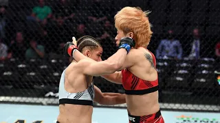 UFC 261 welcomes fans back with wild fight between Ariane Carnelossi and