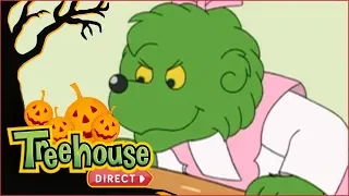 Berenstain Bears 🎃 Halloween Special: Spooky Green Monster!