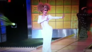 Alaska Thunderfuck, Jinkx Moonson And Roxxxy Andrews - Final Lip Sync Season 5 #The Beginning