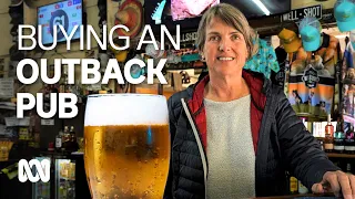 Tracy had never poured a beer. That didn't stop her from buying an outback pub 🍺 | ABC Australia