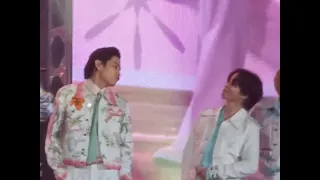Vmin acting like married couple on stage _ jaan hai meri
