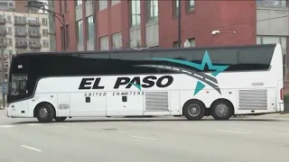 Migrants in Chicago: Another wave of buses arrives as calls for federal support grow