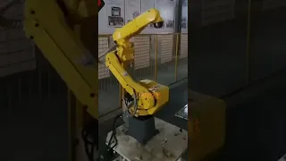 5 axis FANUC robot arm showing