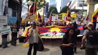 Chinese president arrives to supporters, protesters in Seattle