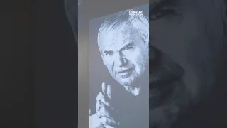 ¿Quién era Milan Kundera, escritor checo que murió a los 94 años? Obras del autor y trayectoria