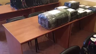 На Харківщині прикордонники затримали 2 українців з баулами товарів