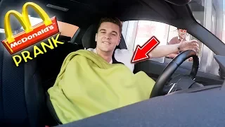 McDonalds PRANK | RUNTERHOLEN IM AUTO | MEGA PEINLICH