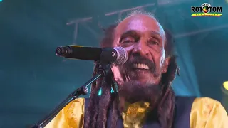 ISRAEL VIBRATION sing EXPLOITATION live @ Rototom Sunsplash 2019