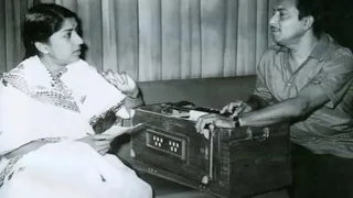 Rasme Ulfat Ko Nibhayen To Nibhayen Kaise by Lata Mangeshkar