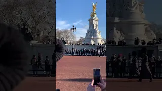 Change of Guards @ Buckingham Palace in London 🇬🇧 #london #buckinghampalace