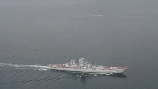 Kæmpestore russiske krigsskibe passerer Storebælt - Giant russian warships pass Great Belt Bridge