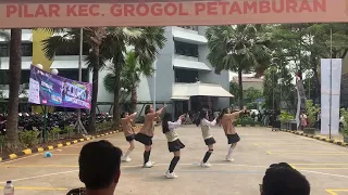 'Ditto' Dance Cover Performance by Booming Dance Club (BDC)