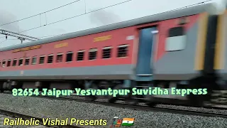 Powerful Run by WAP-7 Hauled 82654 Jaipur- Yesvantpur Suvidha Express 🚂🇮🇳❤️