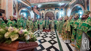 Предстоятель очолив Божественну літургію, молебень за мир та хресний хід у Києво-Печерській Лаврі