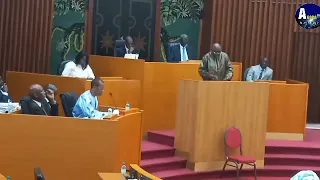 Le député Farba Ngom attaque Sonko
