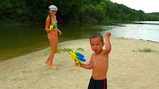 Пистолеты - Водяные Бластеры - Игрушечное водное оружие для детей Обзор Играем на Речке