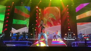 Luis Fonsi - Calypso (en vivo Love and Dance world tour 2018) version completa