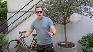 Pimp your Pump Part 5: Bankerldrücken 🏋🏼‍♂️ | Arnold Schwarzenegger Parodie