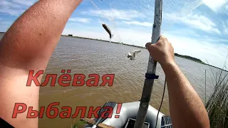 Отличный улов! Клёвая рыбалка на паук (подъемник) с лодки!  Установка для рыбалки пауком с лодки.