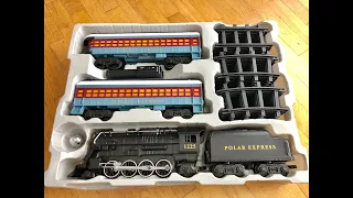 Lionel The Polar Express Battery-powered Model Train Set Unboxing and Review