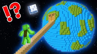 Mikey & JJ Found Stairs To Earth! Maizen Secret Planet House in Minecraft