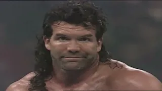 Razor Ramon vs Yokozuna "Intercontinental Championship". WWF Monday Night RAW. December 18,1995