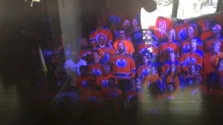 EDMONTON OILERS FANS SING AMERICAN NATIONAL ANTHEM 2017