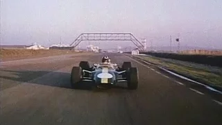 Graham Hill track testing the Lotus 49 - 1967