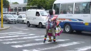 BAILANDO CON LA OTRA EN LA CALLE