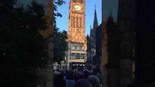 Don’t look back in anger Manchester arena tribute