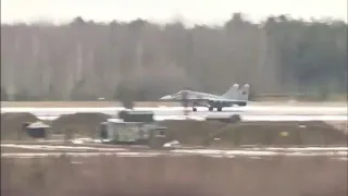 Pilot raised landing gear too soon on a MiG-29 and Crash