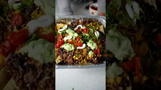 Snoop Dogg VS Kardashians Nachos!