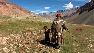 Himalaya, Land of Women  SLICE  Full Documentary $$$$$ 17