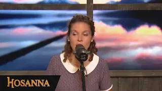 Joanie Banville - Hosanna - Tu combleras / Je m'abandonne / Vases d'argile / Mon espoir