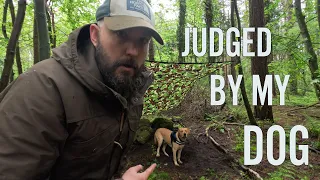 Bushcraft in the woods with my dog | Shelter, tracking, foraging and British military ration