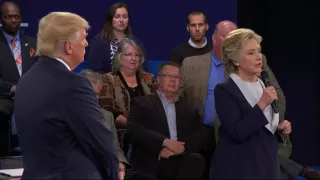 Clinton, Trump Trade Fire, Insults in 2nd Debate
