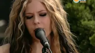 Avril Lavigne - My Happy Ending Acoustic [Live Nick U Pick 2004]