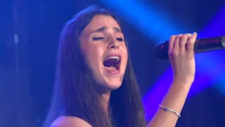 Laura Borici - JUST WALK AWAY (LIVE) - Festivali Femijet e Gëzuar 2022