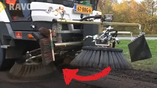 Amazing Modern Street Sweeper Machines (Machines Cleaning Road)