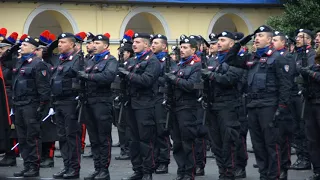 Cerimonia cambio comandante dell'Arma, entra la bandiera di guerra