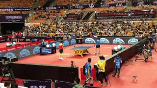 🎥 EPIC CLASH FAN CAM 🍿 | Jeoung Youngsik vs Fan Zhendong | 2018 China Open | Game 2