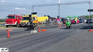 GSXR 1000 vs Kawasaki Ninja ZX6R - drag race 1/4 mile 🏍🚦 - 4K