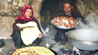 Old lovers Livingin a Cave Like 2000 Years Ago |Cave Life | Village life of Afghanistan