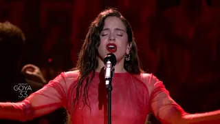 Rosalía canta en los Goya 2019 'Me quedo contigo'