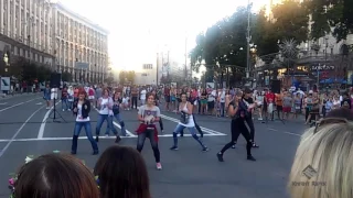 Танцы улиц Киева (Крещатик 2016) часть 2 - Dancing Streets of Kiev (Khreschatyk 2016) part 2