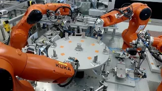 Assembly with KUKA conveyor tracking